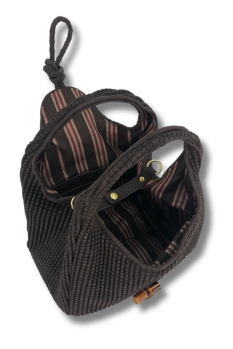 BOLSO DE MANO ENGOMADO COLOR MARRÓN 4